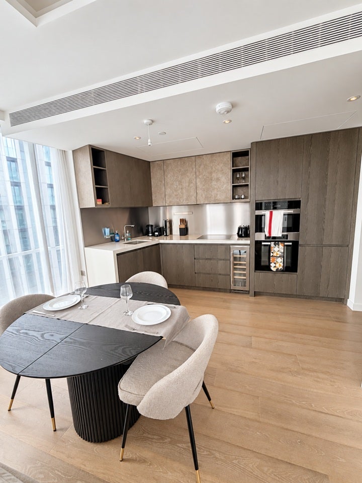 Flat Carnation Way in Greater London