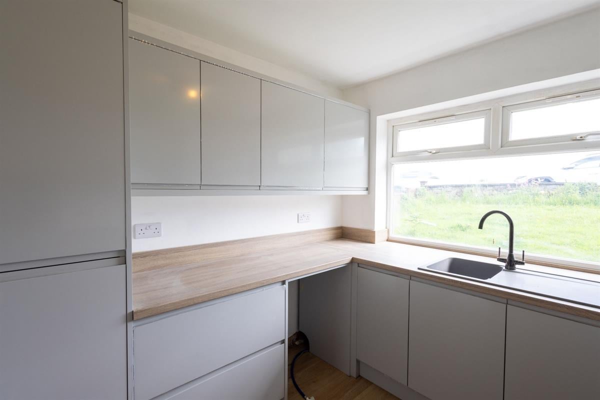House White Lee Croft in Kirklees