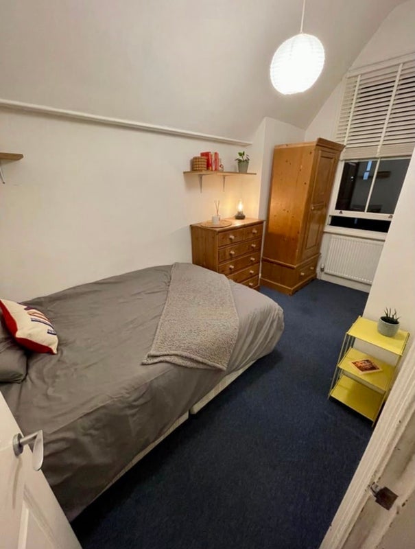 Room Wandsworth High Street in Greater London