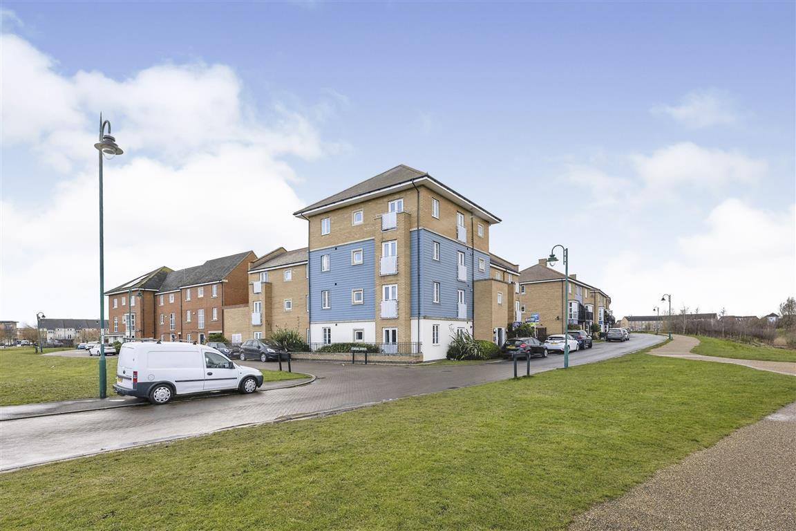 Flat New Lakeside in Peterborough