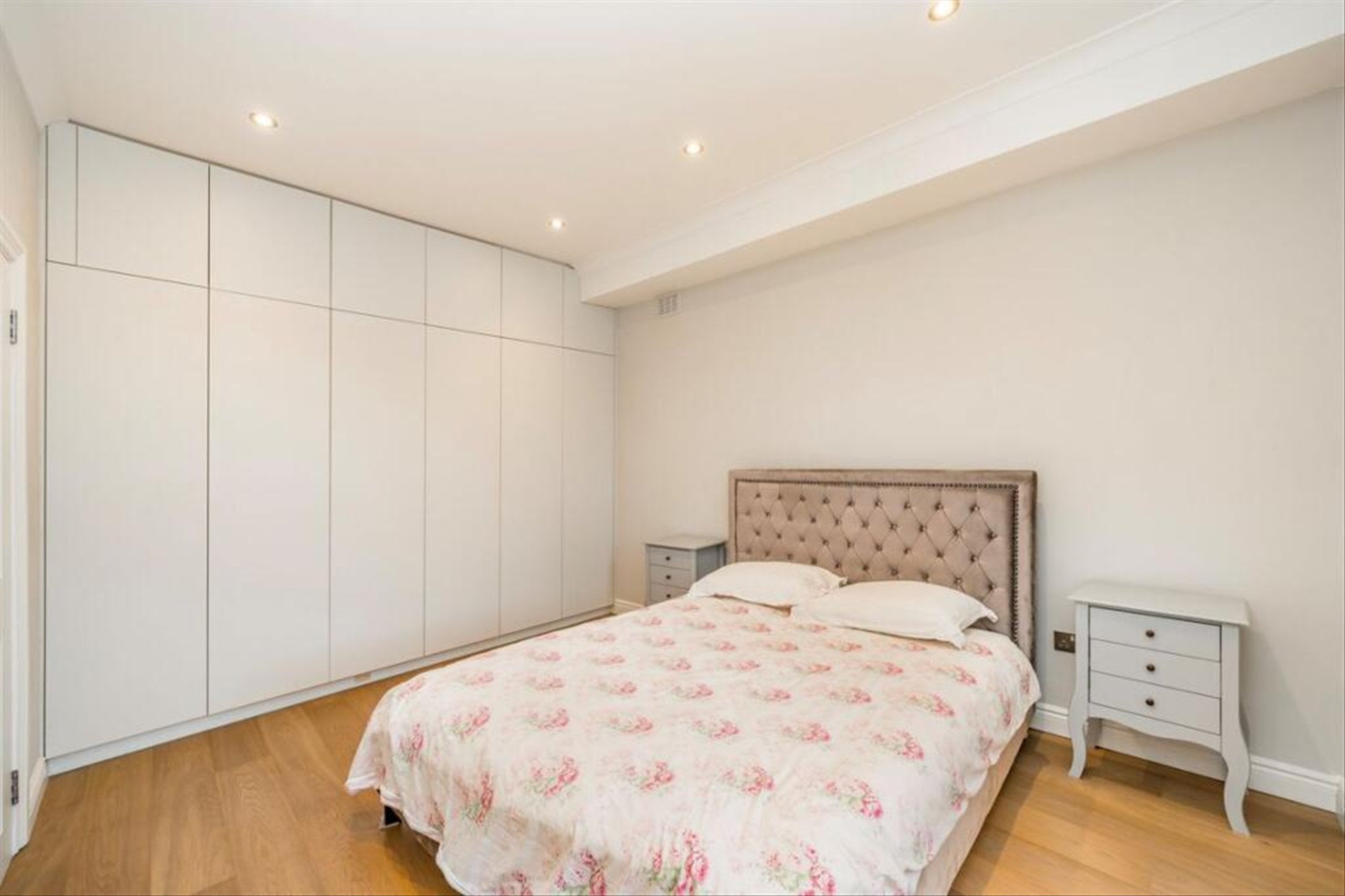 Flat Gunterstone Road in Greater London
