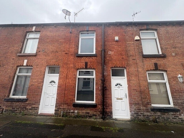 House Wilton Street in Bolton