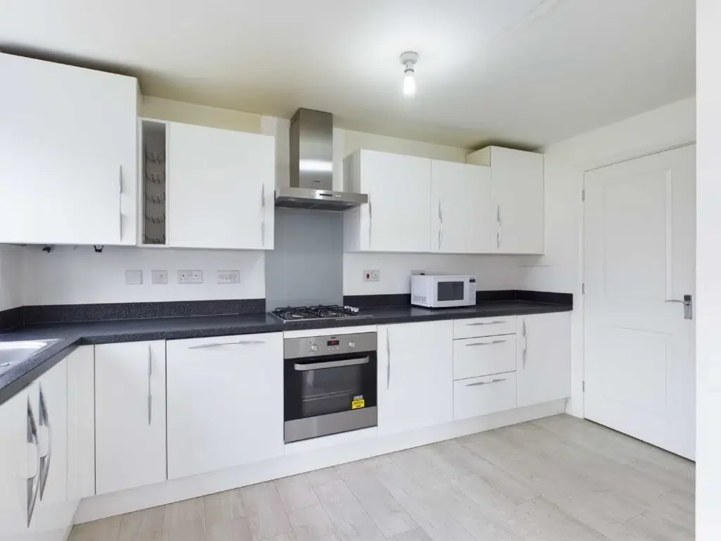 House Diamond Jubilee Close in Gloucester