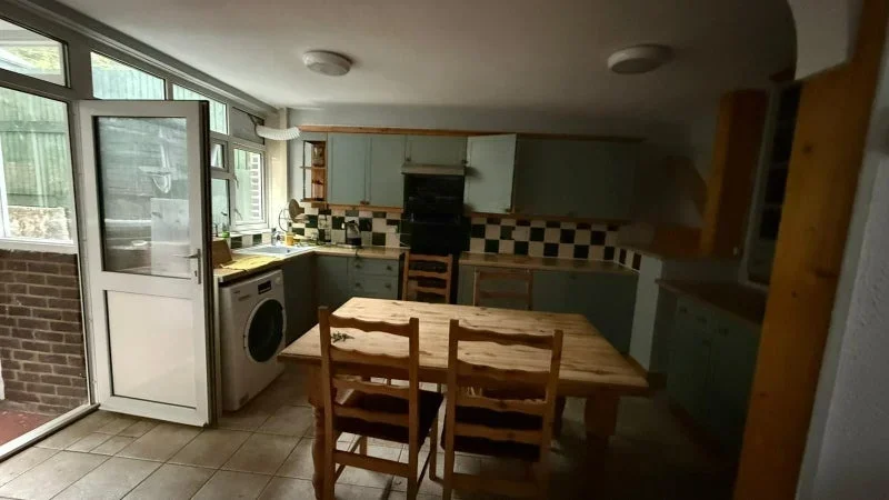 Room Rough Rew in Mole Valley