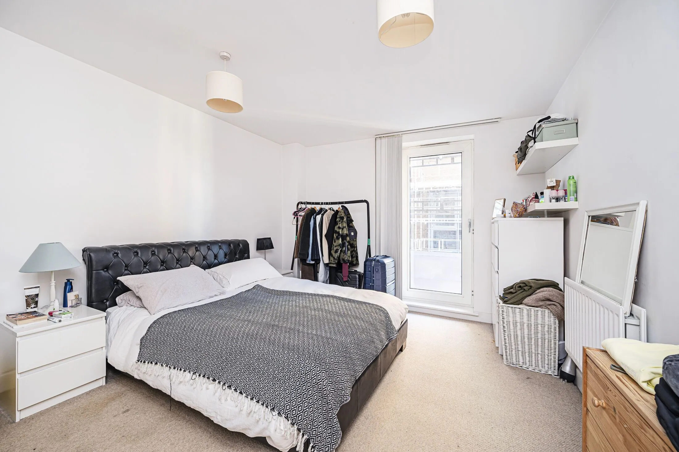 Flat Blues Street in Greater London