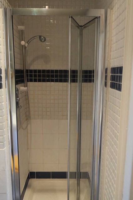 Room East Hill in Greater London
