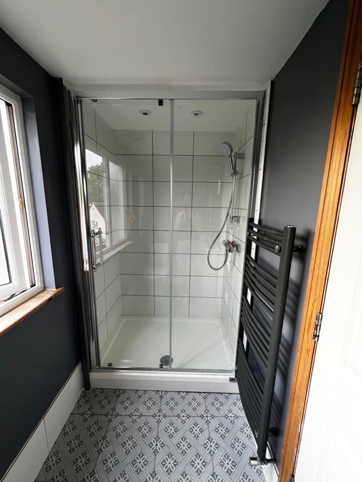 Room Acacia Avenue in Greater London
