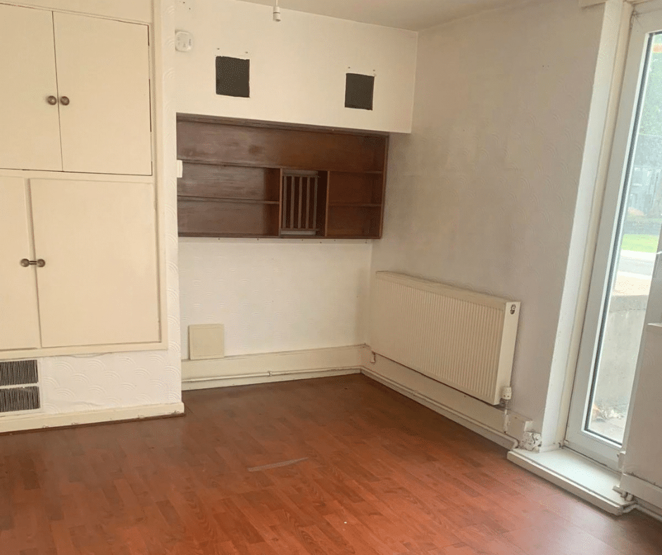 Flat Milburn Lane in Greater London