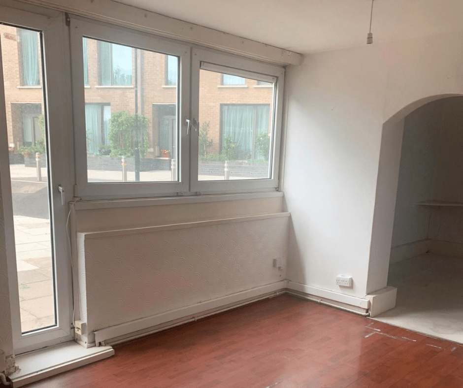 Flat Milburn Lane in Greater London