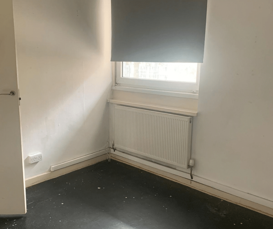 Flat Milburn Lane in Greater London