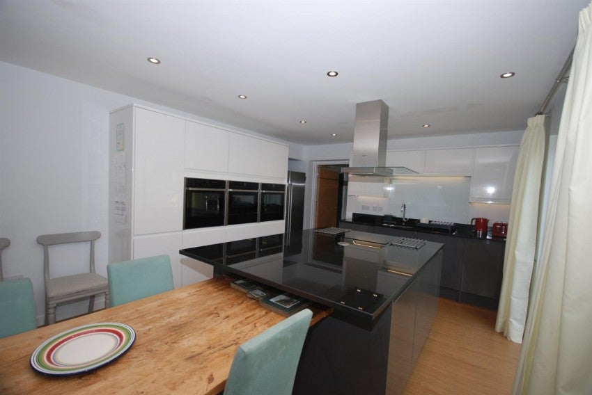 Room Cryfield Heights in Coventry