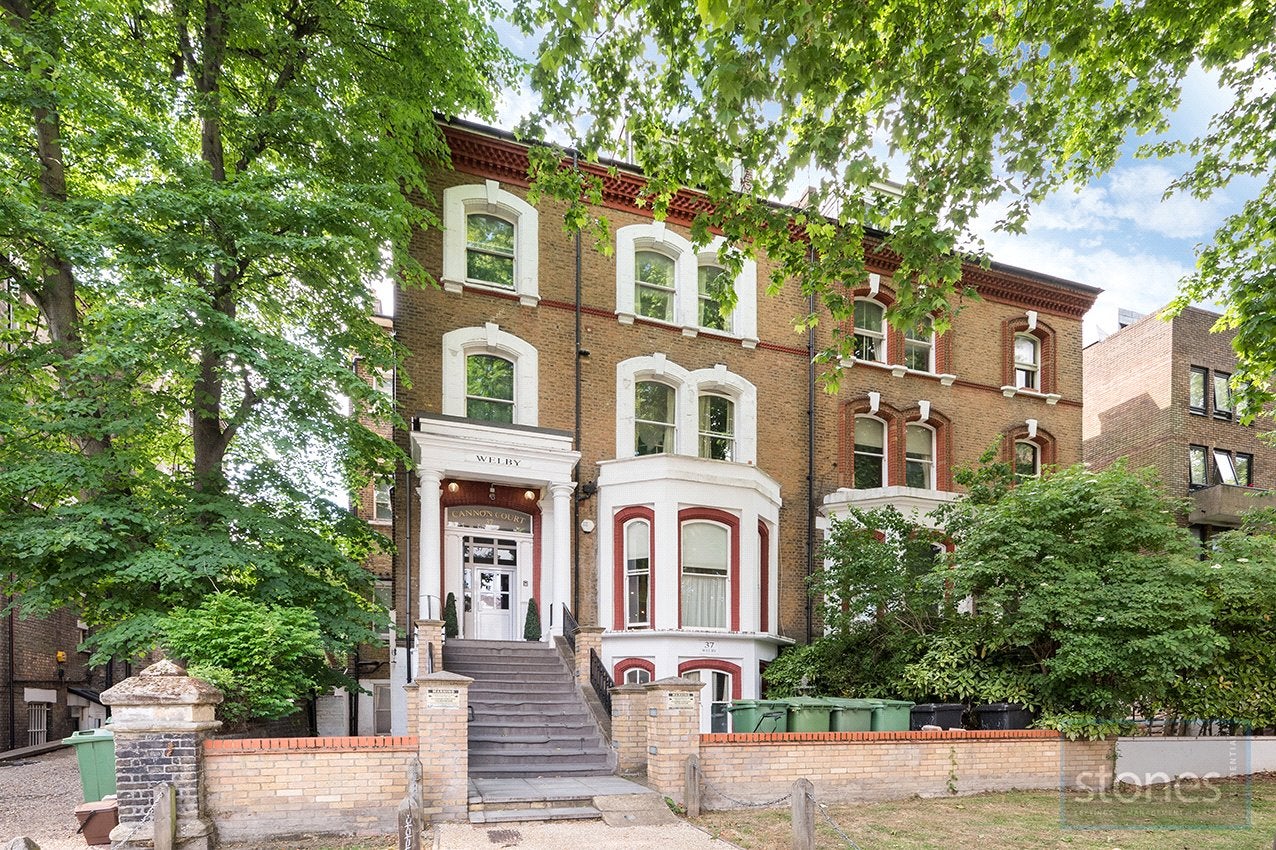 Flat Frognal in Greater London