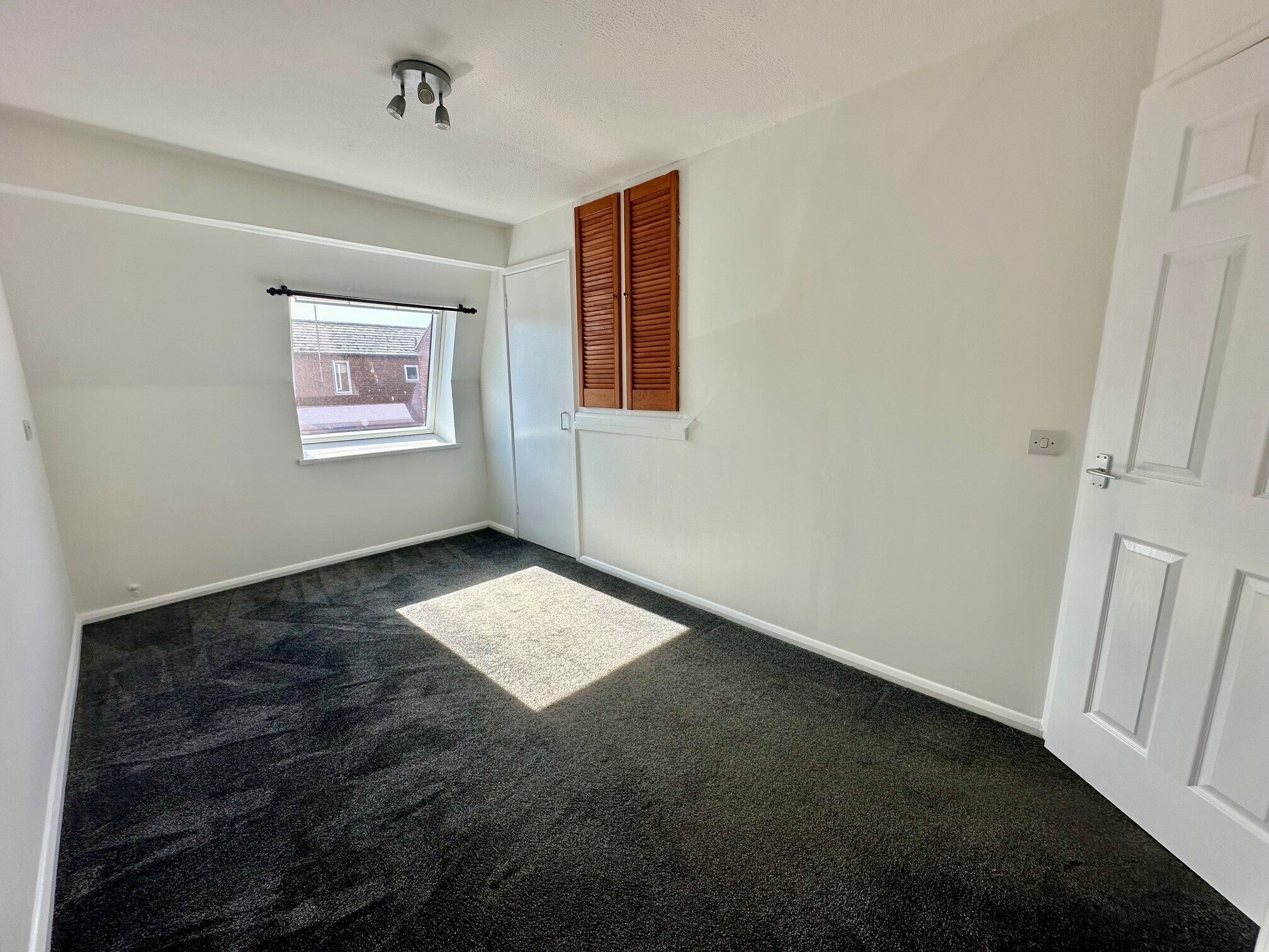 Room Holly Street in Gosport