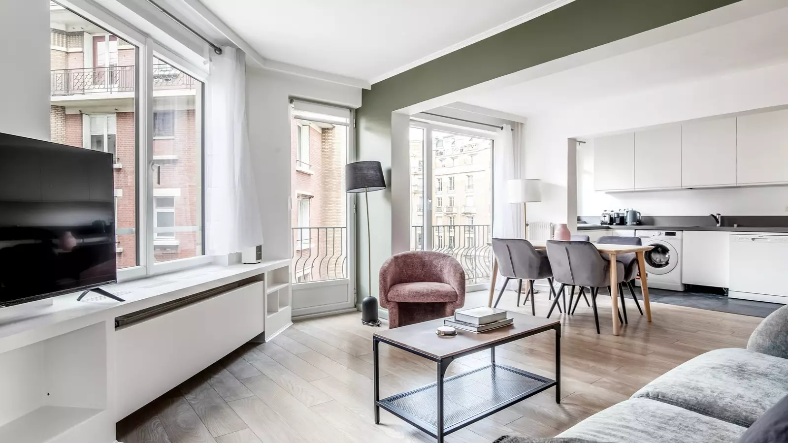 Appartement Rue de Lévis à Paris
