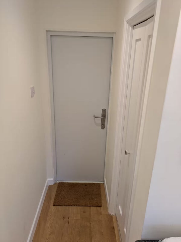 Room Arundel Close in Greater London