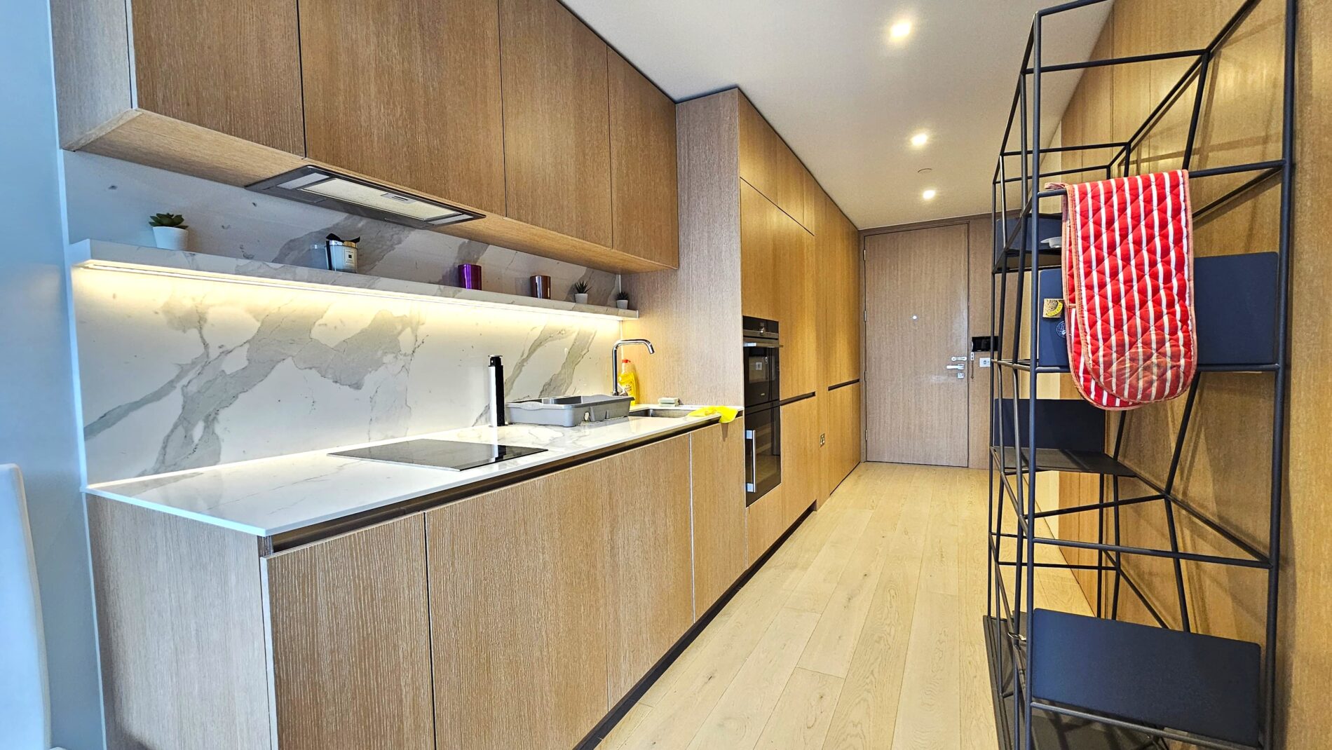 Flat Park Drive in Greater London