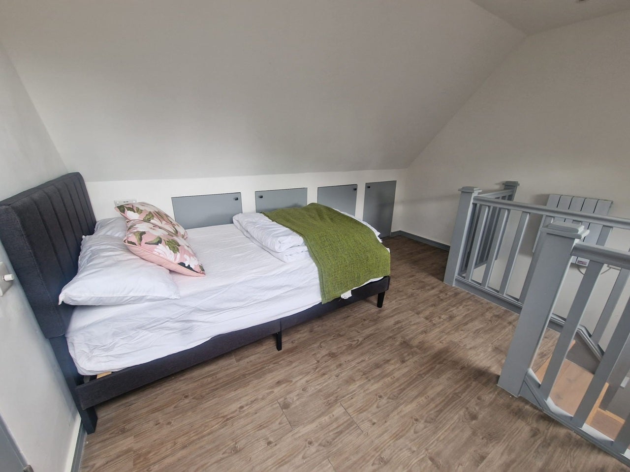 Room Henchman Street in Greater London