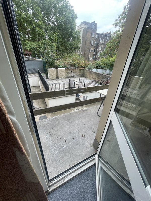 Room Talgarth Road in Greater London