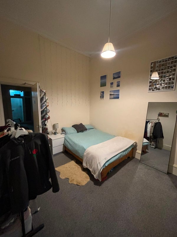 Room Alfred Terrace in Glasgow