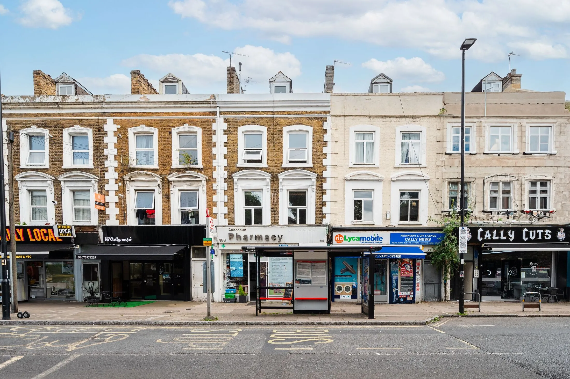 Flat Caledonian Road in Greater London