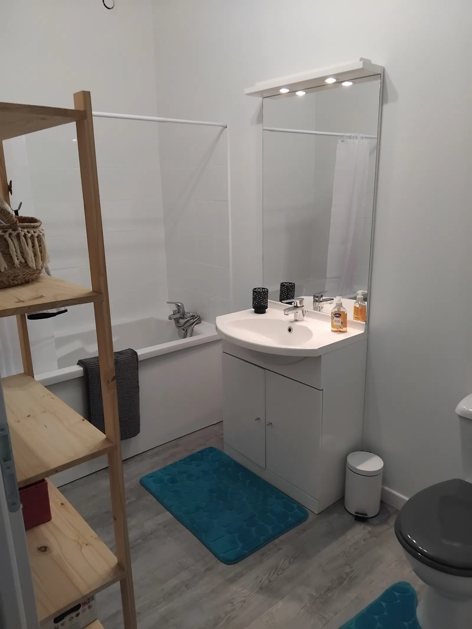 Room Rue de la Gare in Cerdon