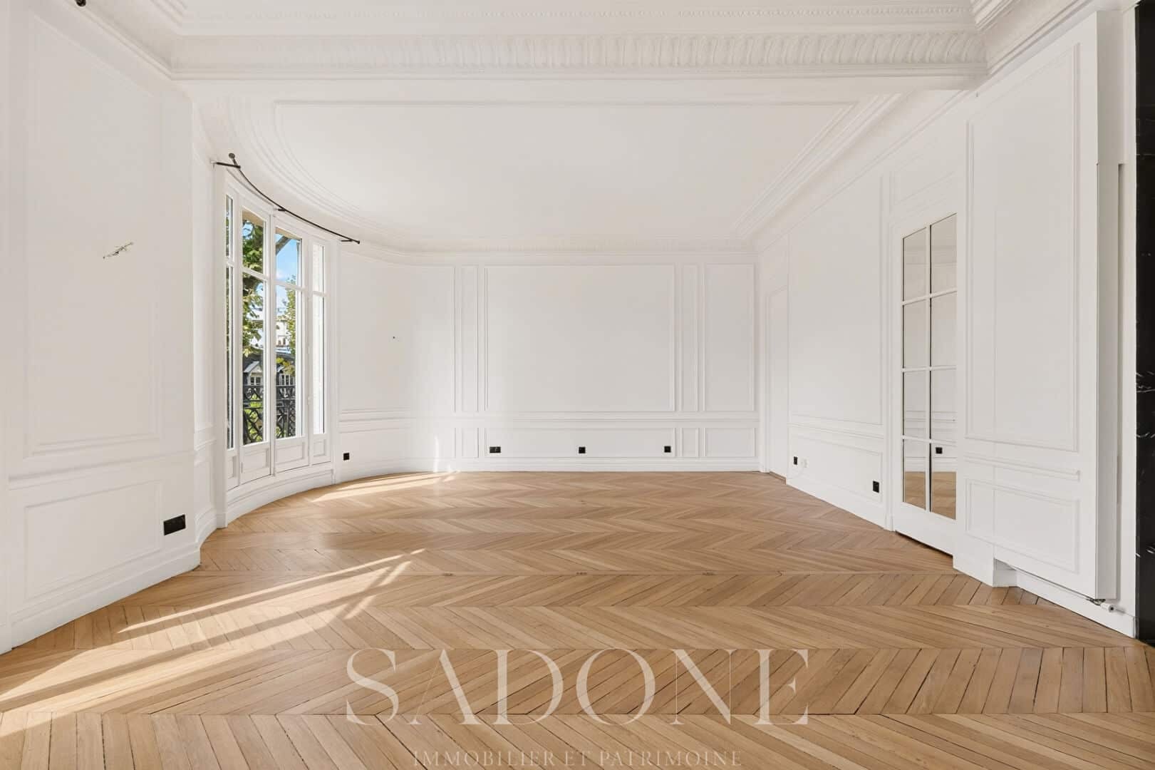 Flat Boulevard Victor Hugo in Neuilly-sur-Seine