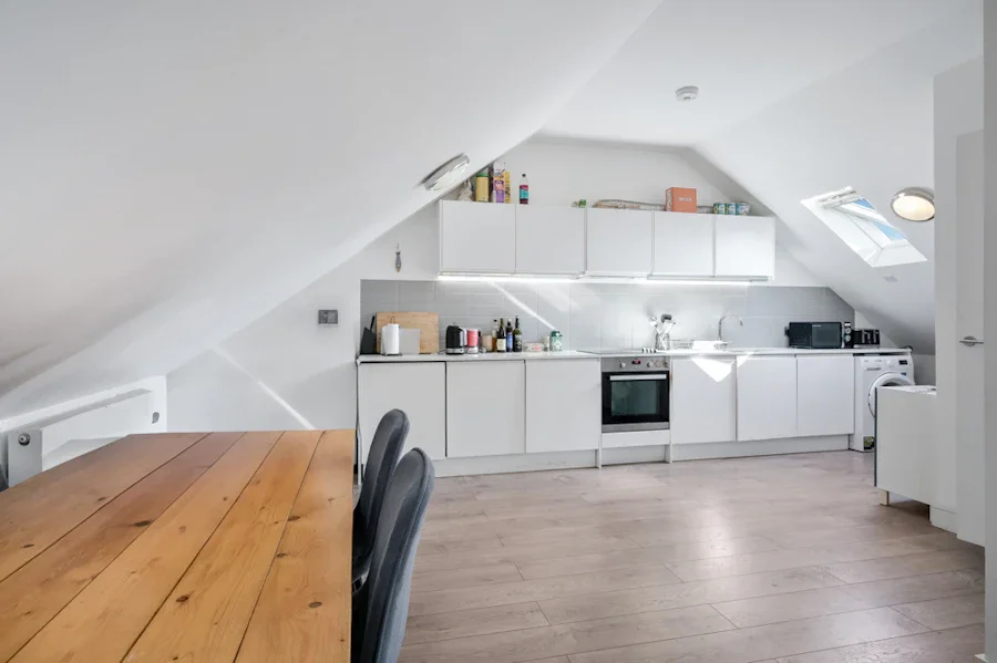 Flat Tyssen Street in London