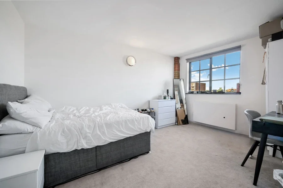 Flat Tyssen Street in London