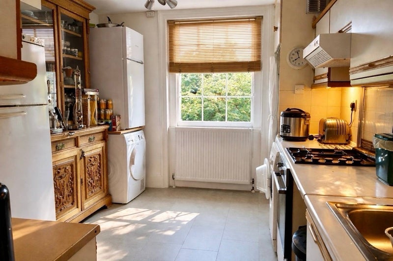 Room Grove Terrace in Greater London