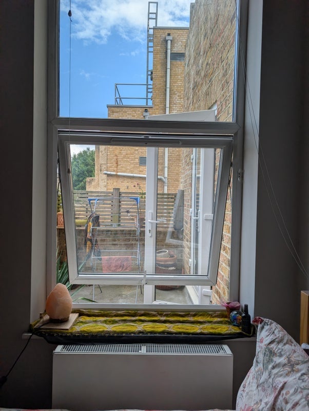 Room Mattock Lane in Greater London