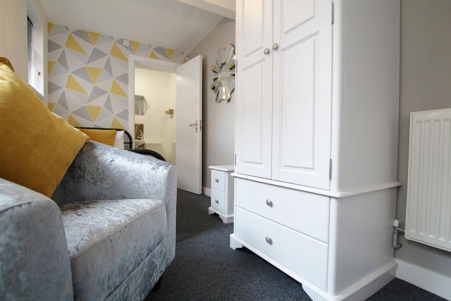 Room Waterloo Street in East Staffordshire