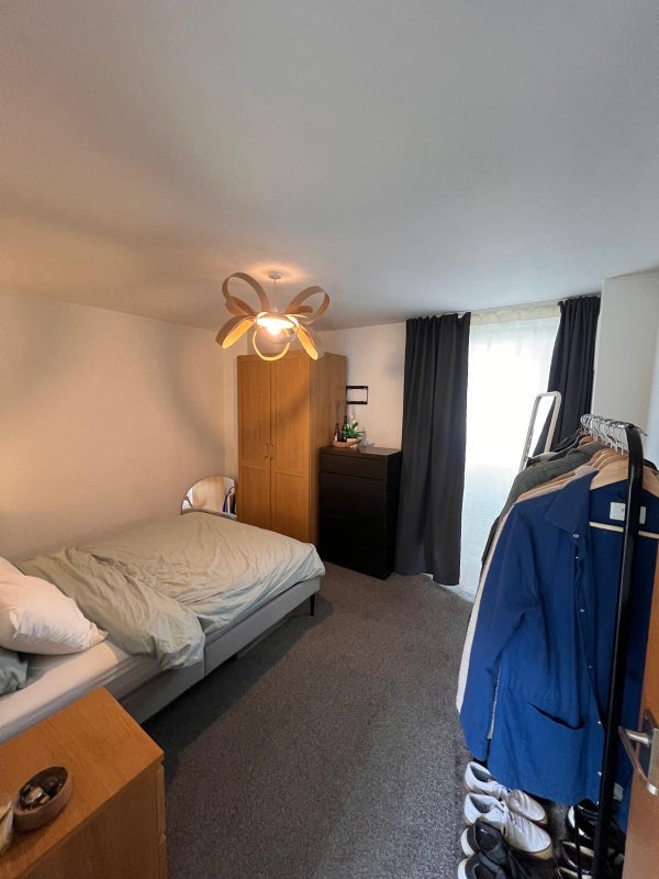 Room Wrights Road in Greater London