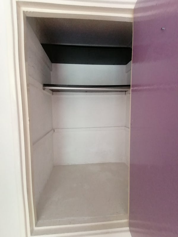 Room Overton Road East in Greater London