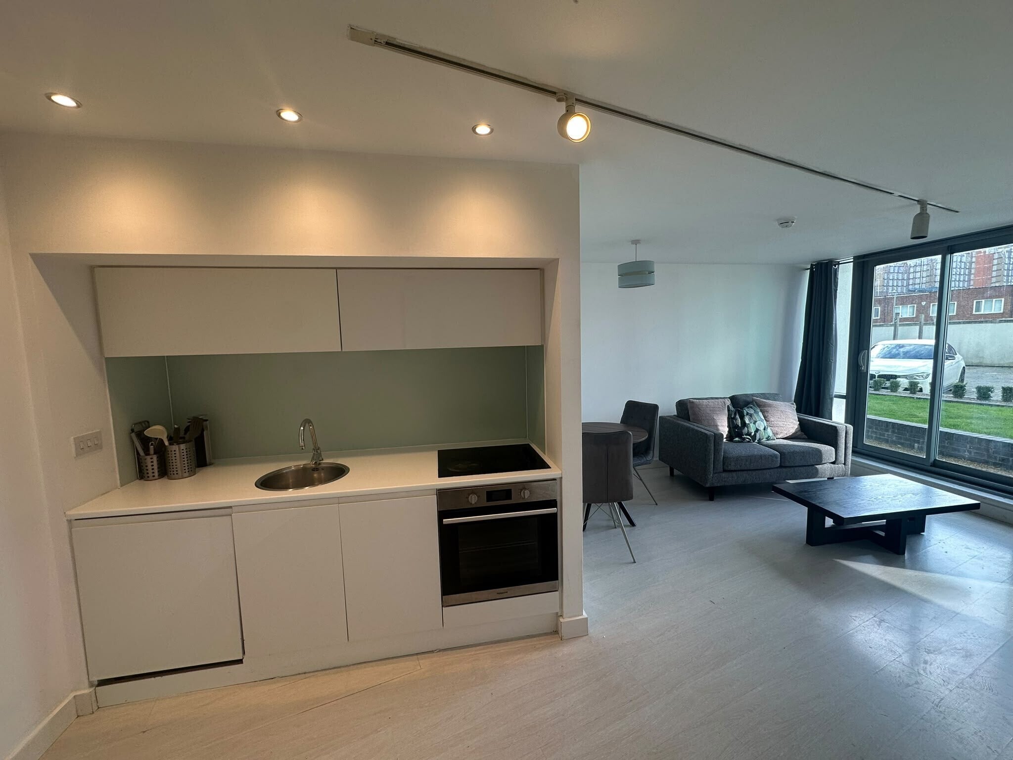 Flat Ingram Street in Leeds