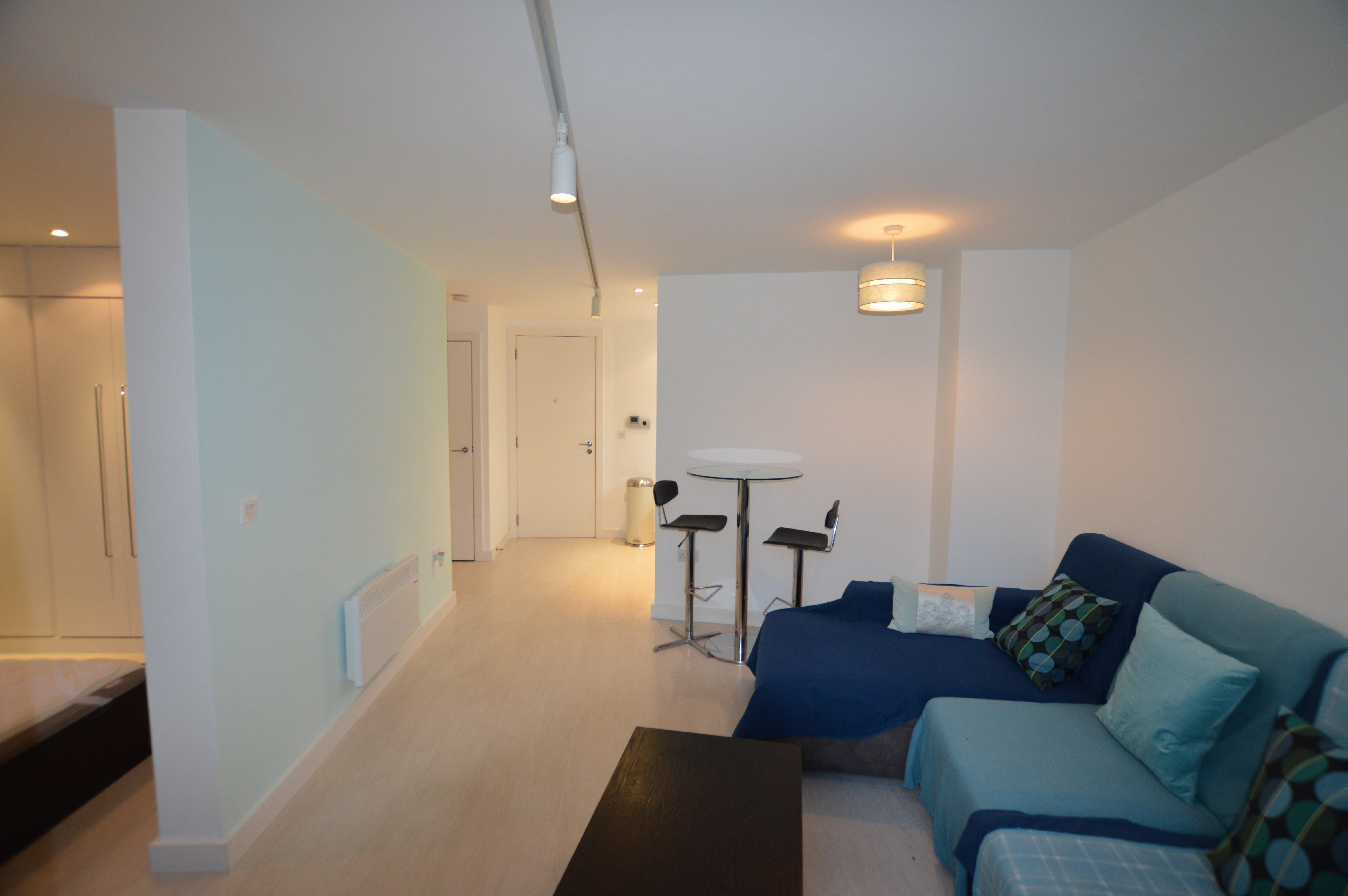Flat Ingram Street in Leeds