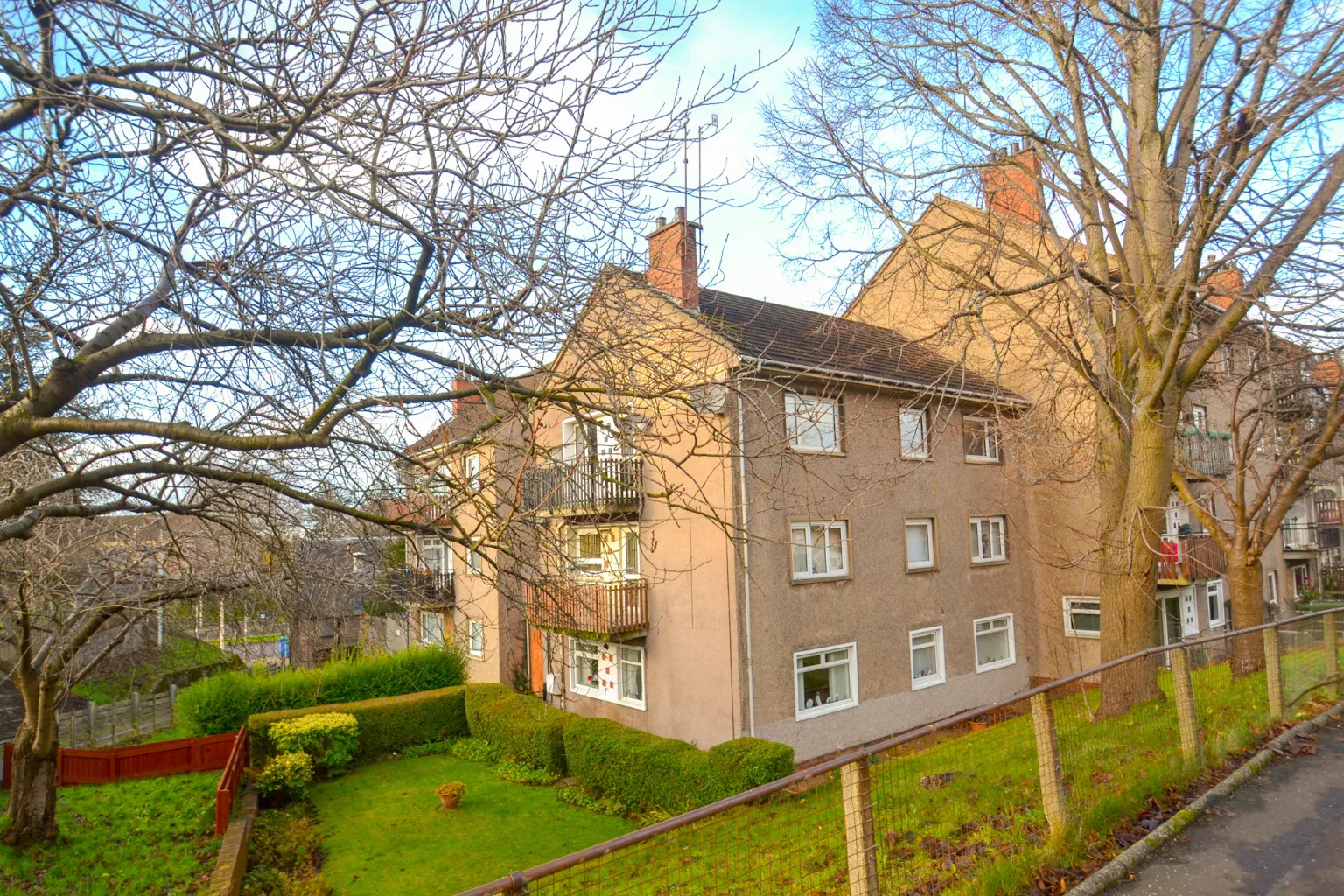 Flat Balvaird Drive in Rutherglen