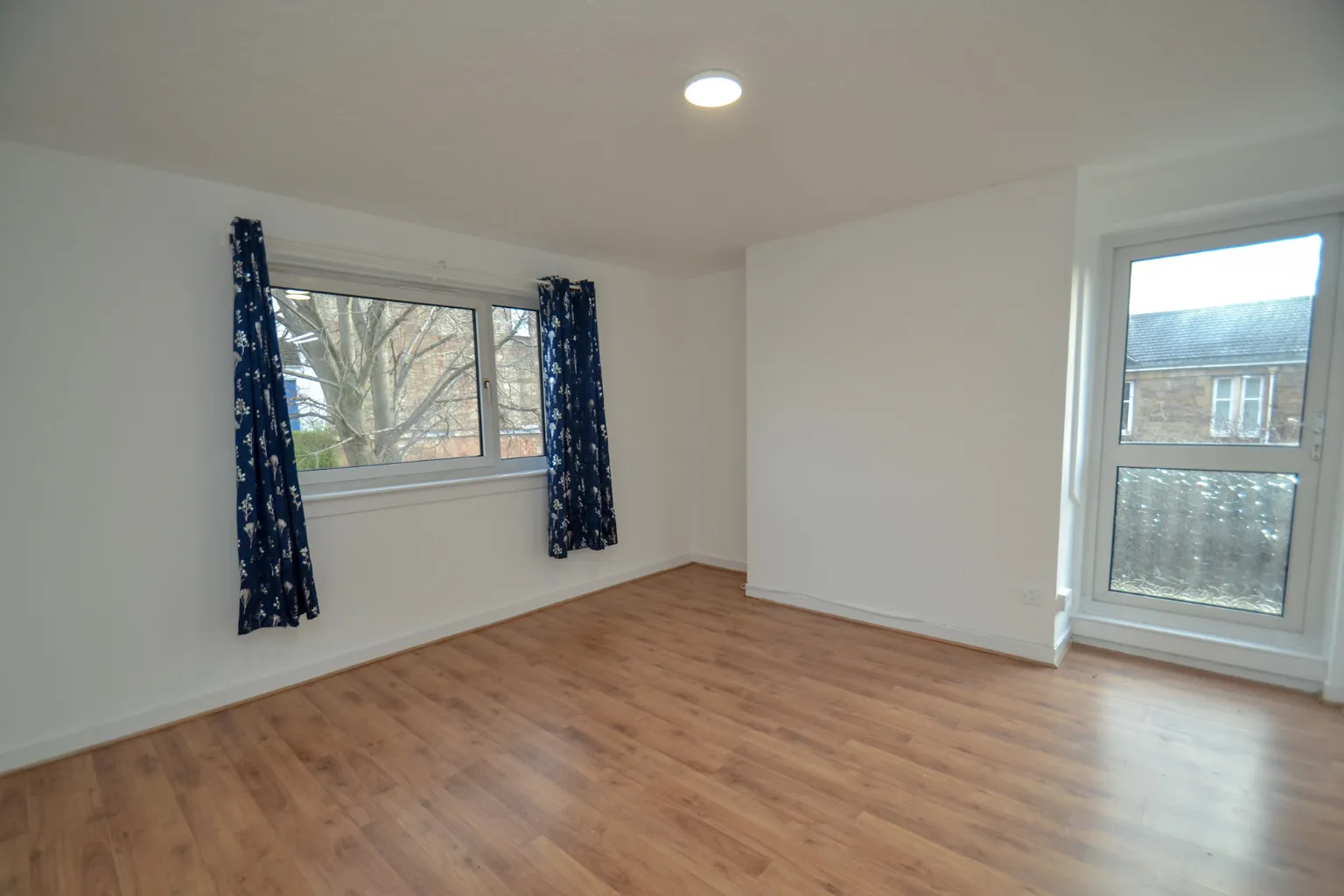 Flat Balvaird Drive in Rutherglen