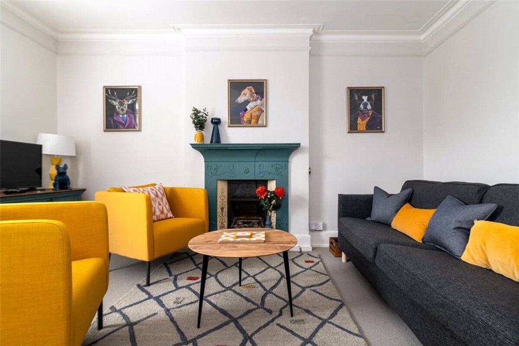 Flat Wellesley Road in Greater London