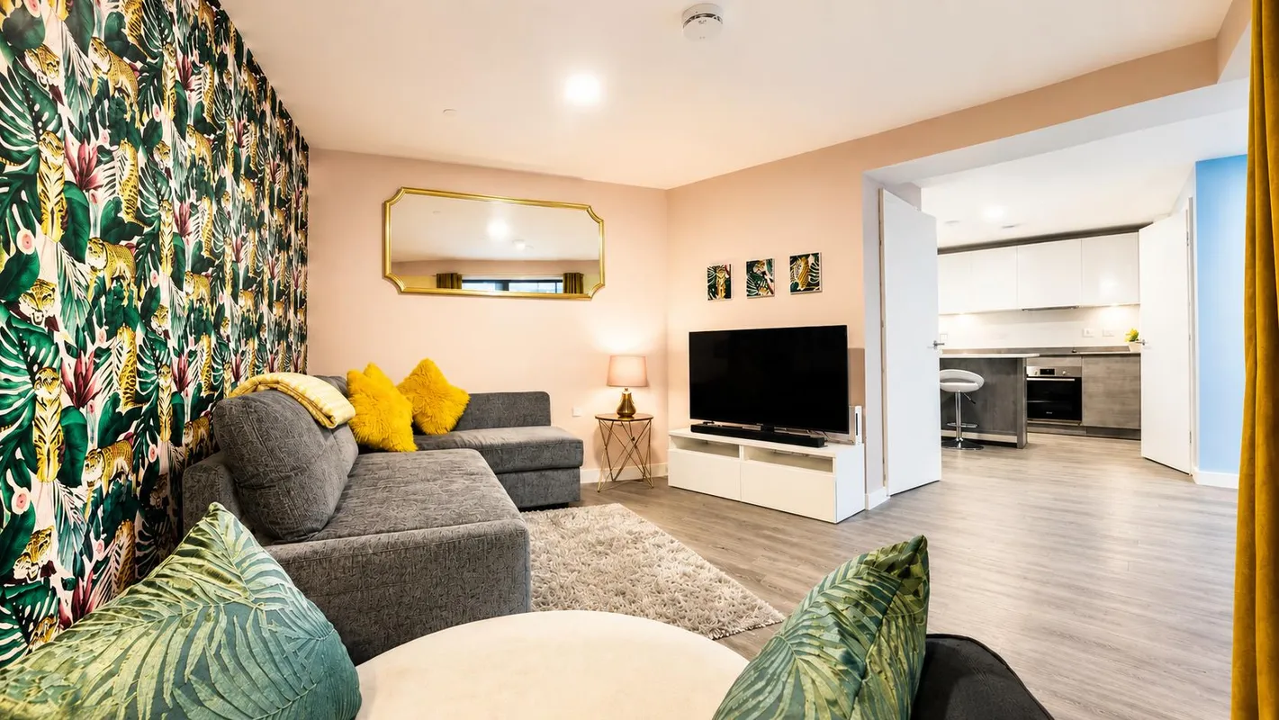 Flat Long Row in Bristol