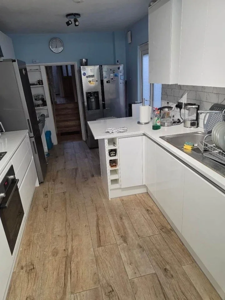 Room Cunliffe Street in Greater London