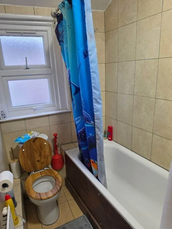 Room Cunliffe Street in Greater London