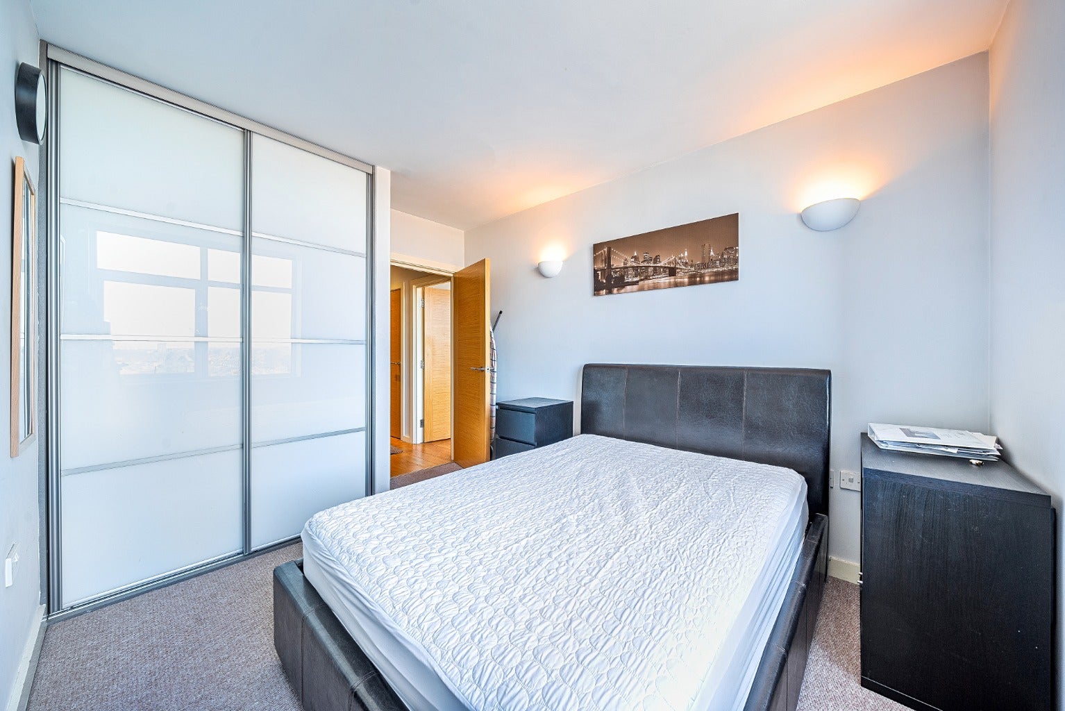 Flat Stafford Road in Greater London