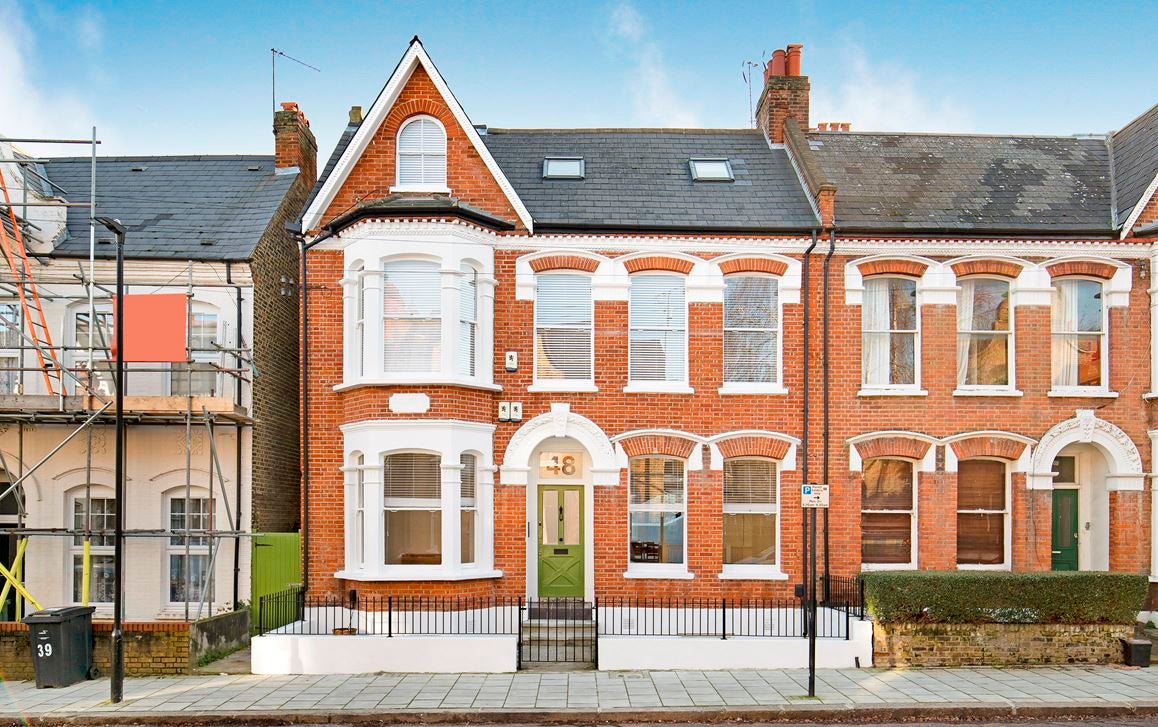 Flat Trent Road in Greater London