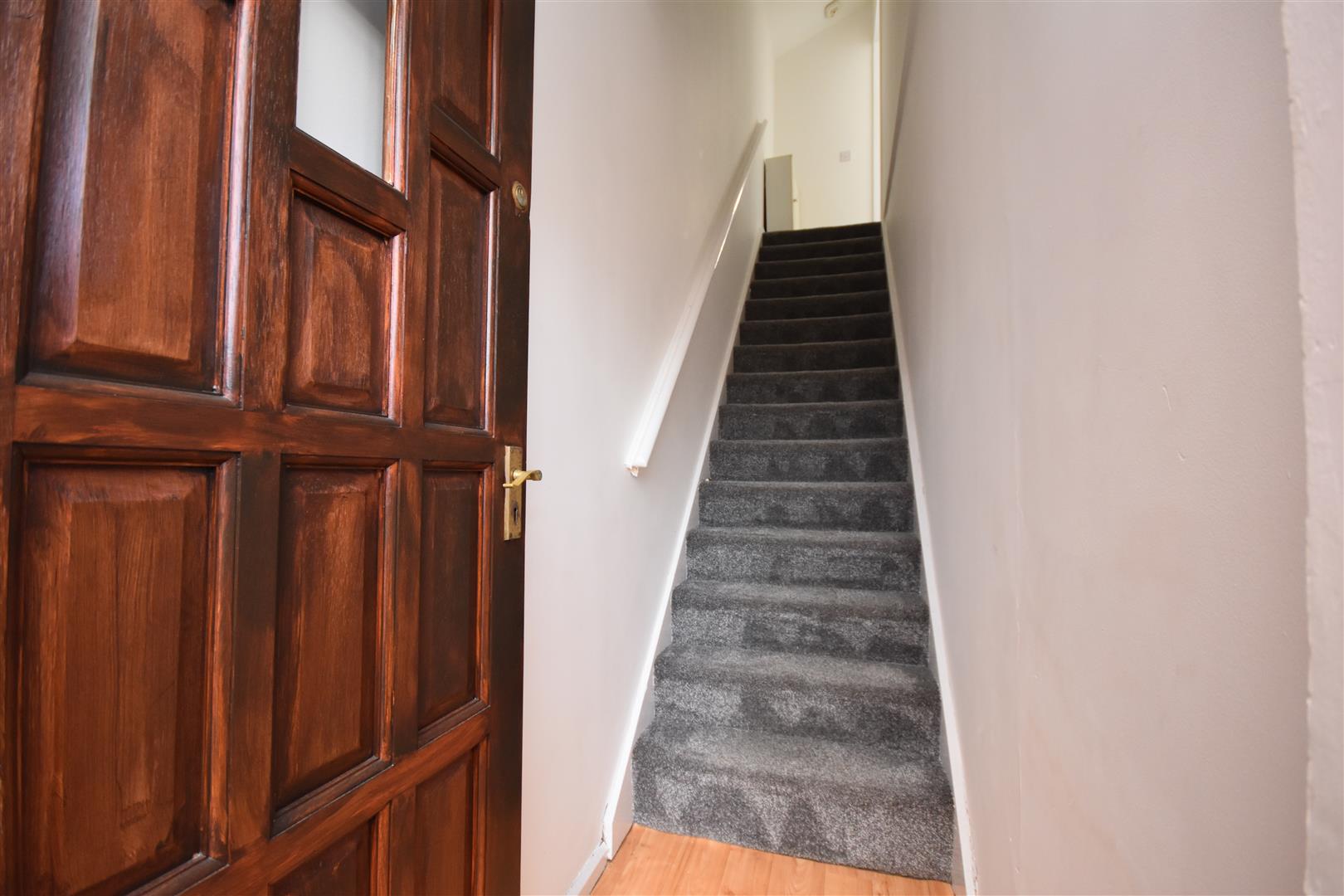 Flat West Vale in Neston