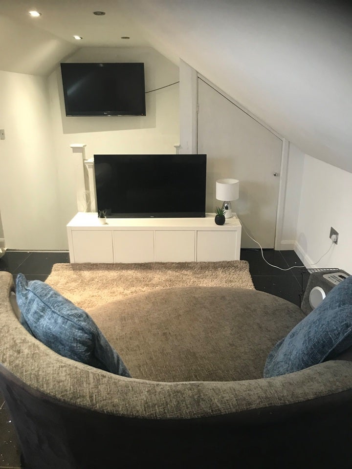 House Fescue Place in Cardiff