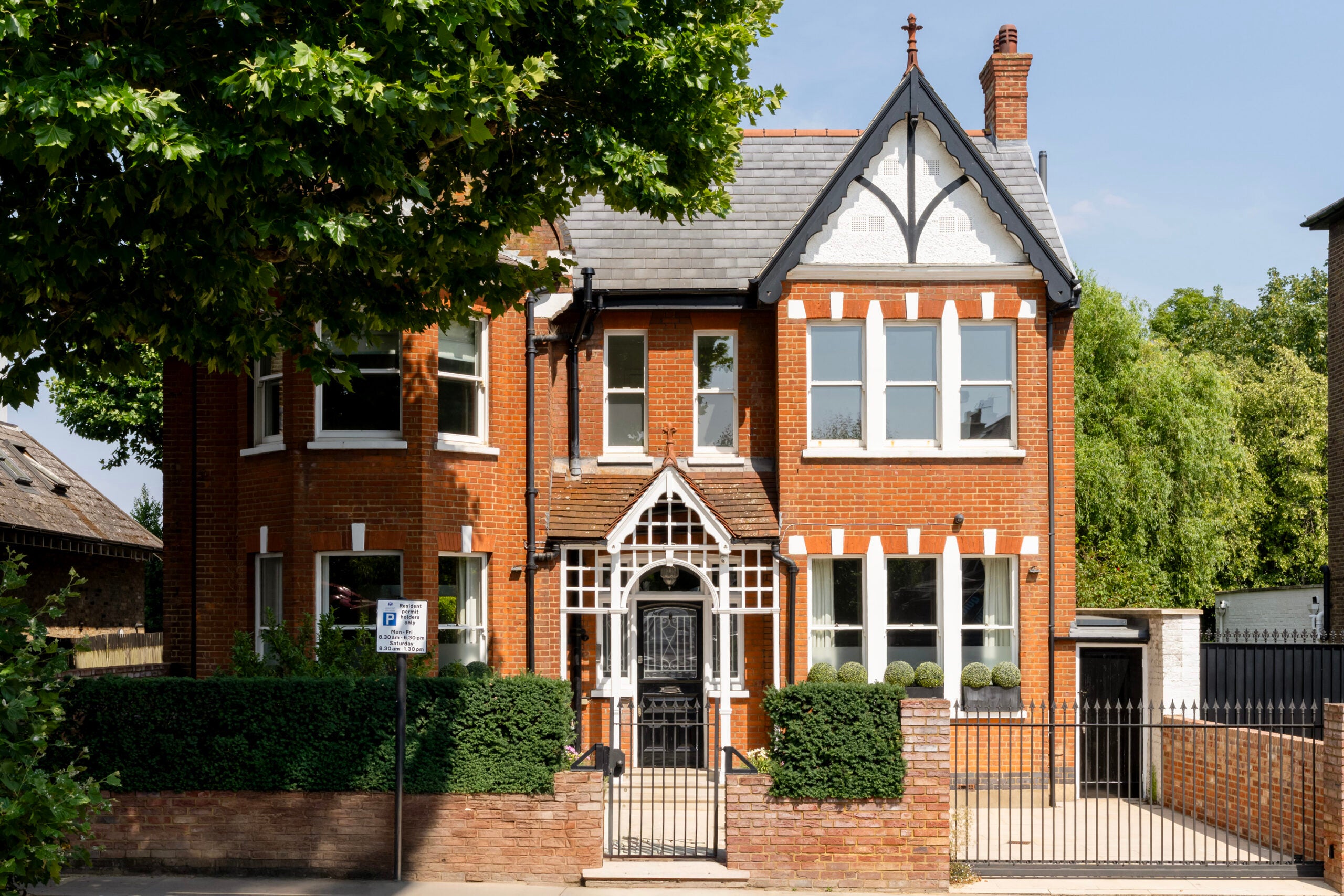House Highlever Road in Greater London