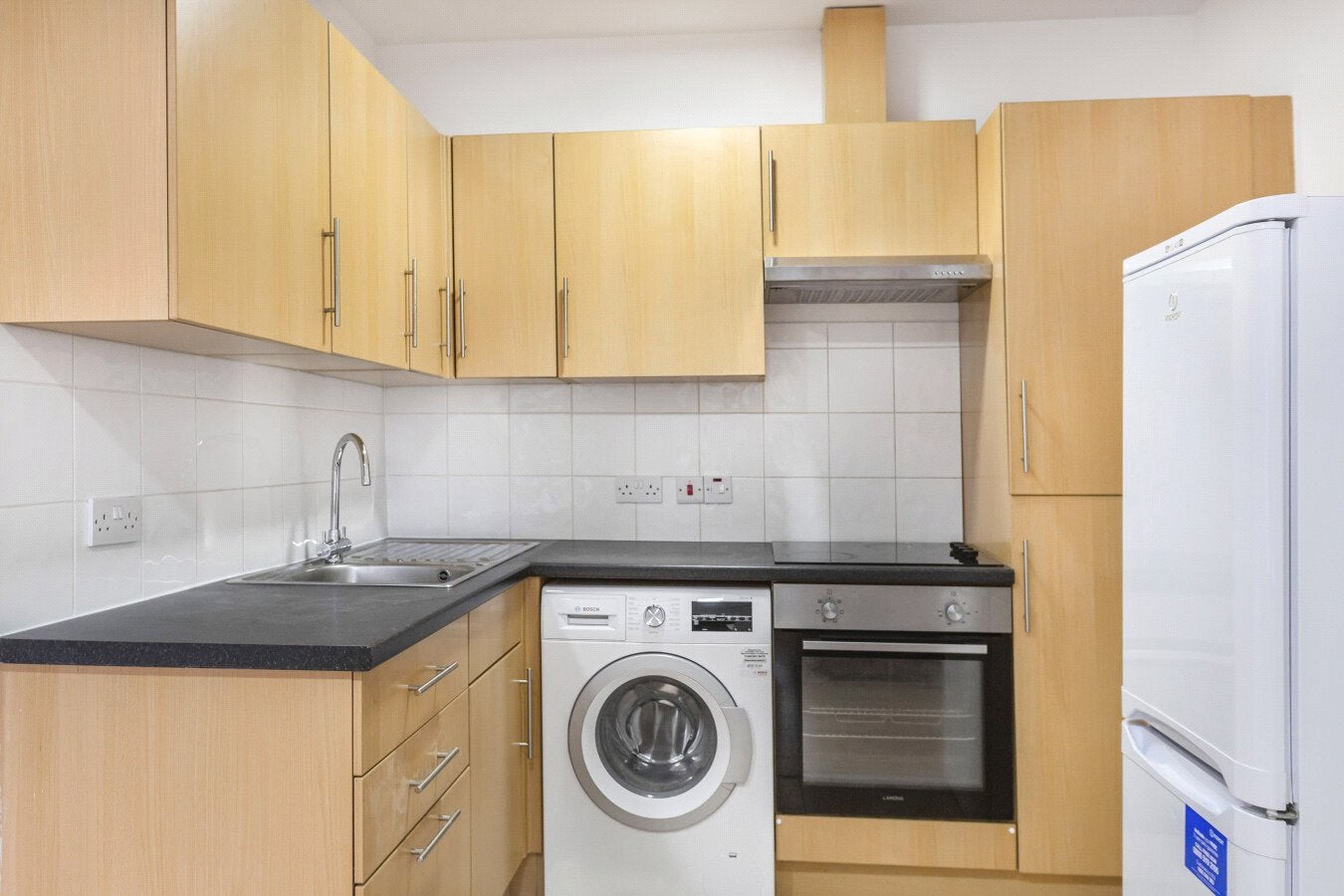 Flat Kingsland Road in Greater London