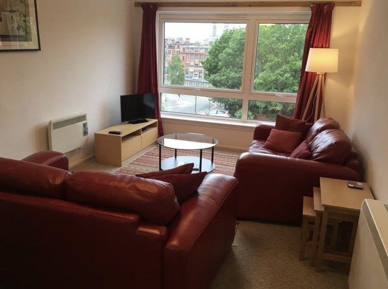 Room Buccleuch Street in Glasgow