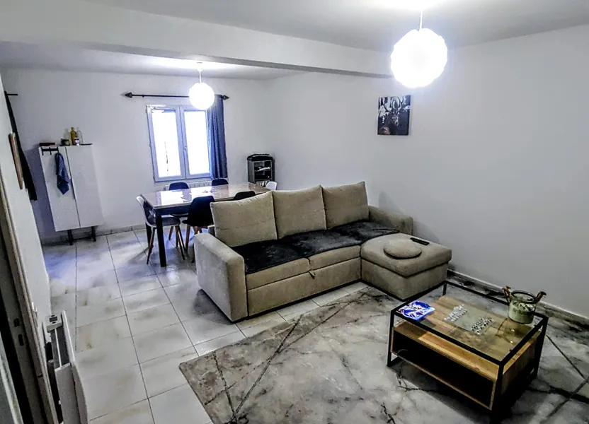 Appartement Avenue Francis Richard à Oraison