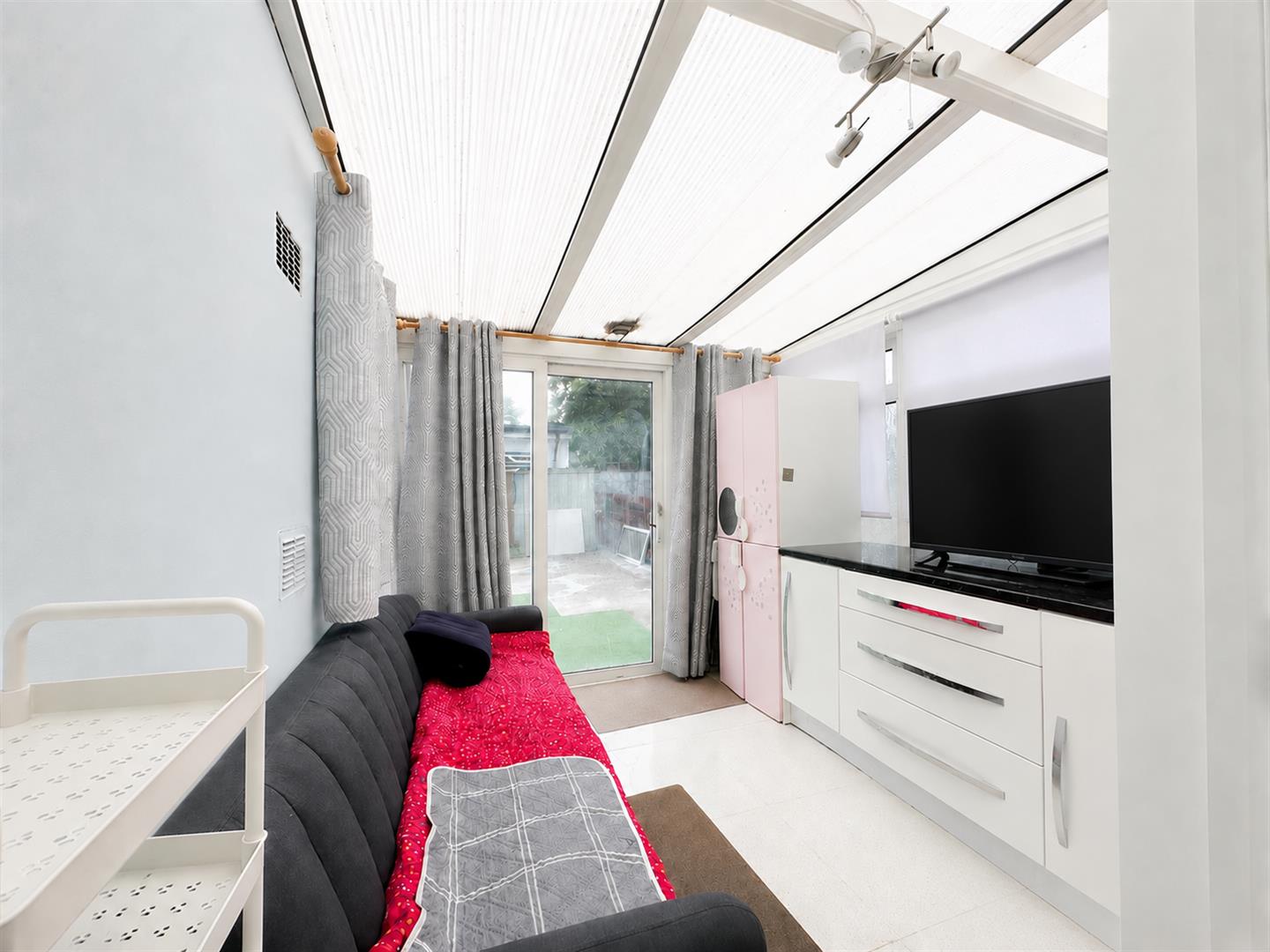 Room Queens Gardens in Greater London